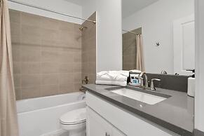 8946ptd- The Retreat At Championsgate 6 Bedroom Home by RedAwning