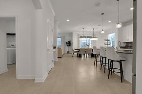 8946ptd- The Retreat At Championsgate 6 Bedroom Home by RedAwning