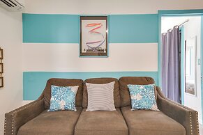 Hollywood Beach Bungalow Near Golf: Pets Welcome!