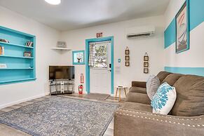Hollywood Beach Bungalow Near Golf: Pets Welcome!