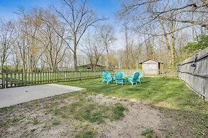Benton Harbor Home w/ Fire Pit - 2 Mi to Beach!