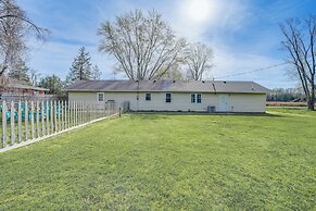 Benton Harbor Home w/ Fire Pit - 2 Mi to Beach!