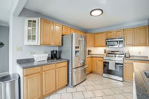 Benton Harbor Home w/ Fire Pit - 2 Mi to Beach!