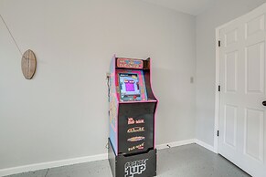 Benton Harbor Home w/ Fire Pit - 2 Mi to Beach!