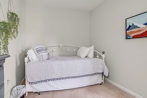 Benton Harbor Home w/ Fire Pit - 2 Mi to Beach!