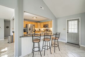 Benton Harbor Home w/ Fire Pit - 2 Mi to Beach!