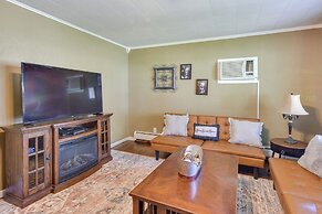 Cozy Dubois Home w/ Deck ~ 8 Mi to Treasure Lake!