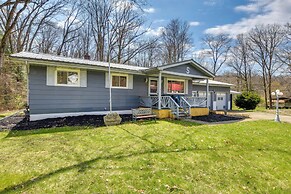 Cozy Dubois Home w/ Deck ~ 8 Mi to Treasure Lake!