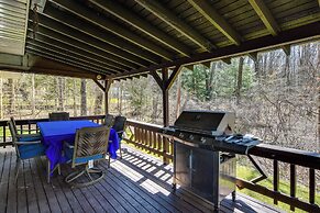 Cozy Dubois Home w/ Deck ~ 8 Mi to Treasure Lake!