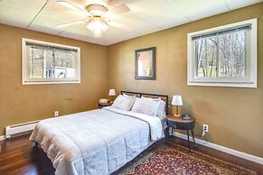 Cozy Dubois Home w/ Deck ~ 8 Mi to Treasure Lake!