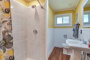 Cozy Dubois Home w/ Deck ~ 8 Mi to Treasure Lake!