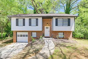 Modern Conyers Retreat - 9 Mi to Arabia Mountain!