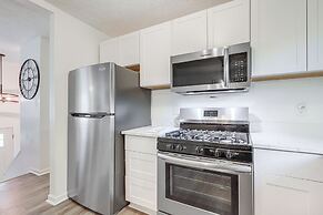 Modern Conyers Retreat - 9 Mi to Arabia Mountain!