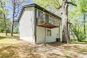 Modern Conyers Retreat - 9 Mi to Arabia Mountain!