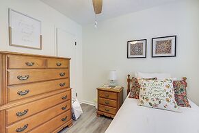 Modern Conyers Retreat - 9 Mi to Arabia Mountain!