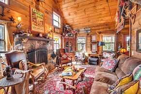 Rustic Cabin w/ Porches: 8 Mi to Tallulah Gorge!