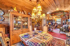 Rustic Cabin w/ Porches: 8 Mi to Tallulah Gorge!