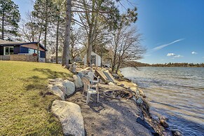 Stylish Lakefront Cabin in Zimmerman w/ Hot Tub!