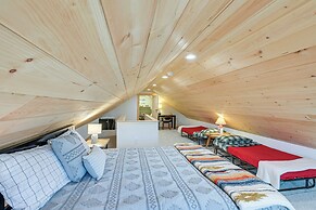 Idyllic Eastbrook Cabin: Lake Access, Near Acadia!