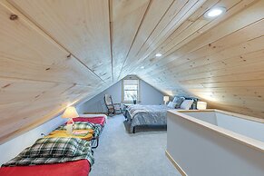 Idyllic Eastbrook Cabin: Lake Access, Near Acadia!