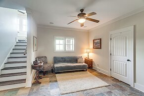 7 Mi to Downtown Fitzgerald: Spacious Home w/ Deck