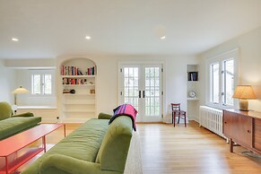 Charming Greenwich Escape Near Wooded Trails!