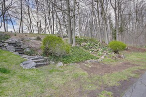 Charming Greenwich Escape Near Wooded Trails!