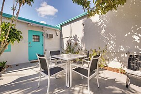 Hollywood Cottage Near Haulover Park: Pets Welcome