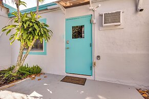 Hollywood Cottage Near Haulover Park: Pets Welcome