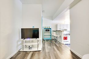 Hollywood Cottage Near Haulover Park: Pets Welcome