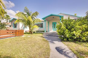 Hollywood Cottage Near Haulover Park: Pets Welcome