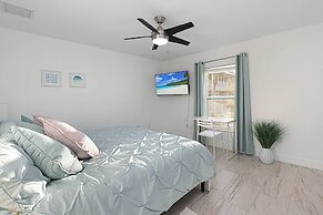 Cape Coral Duplex: Pool, Hot Tub, & Sunrise Views