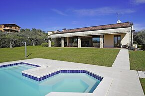 Villa Mary by Wonderful Italy