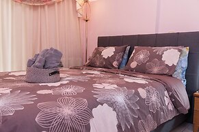 Chrisoupoli Cheerful 2 Bd Apt w Balcony