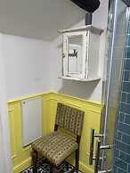 Stunning 2-bedroomed Cottage