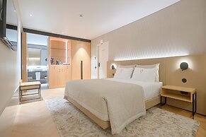 Palatial Suites
