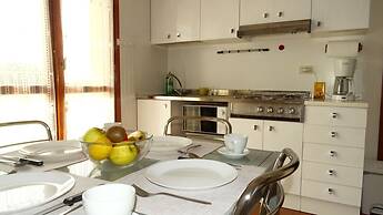 Flat With a Wonderful Terrace - Beahost