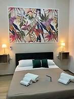 VPM room's central train station