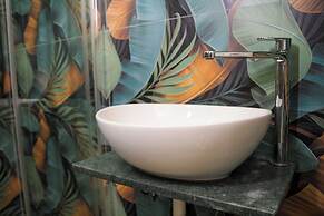 VPM room's central train station