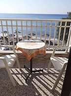 FANIA 2 ROOMS IN FRONT OF THE SEA