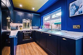 Large 5 Bedroom Home perfect for groups