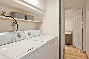 Fox & Bears Retreat#2190