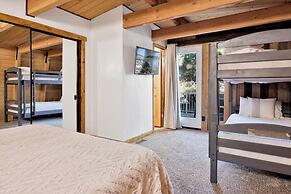 Fox & Bears Retreat#2190