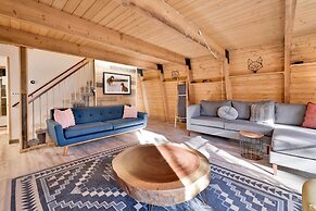 Fox & Bears Retreat#2190