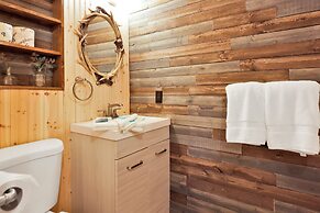 Fox & Bears Retreat#2190