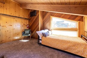 Lakeview Lookout #1978