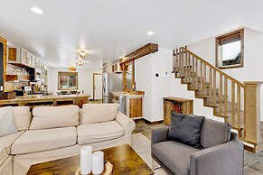 Village Chic Chalet #2113