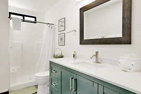 Georgia Street Retreat #2344