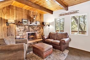 Chipmunk Treehouse #1983