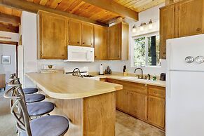 Chipmunk Treehouse #1983